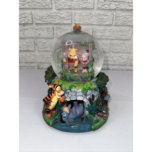 Retired Disney Winnie the Pooh “Playing Poohsticks” Musical Snow Globe Rare